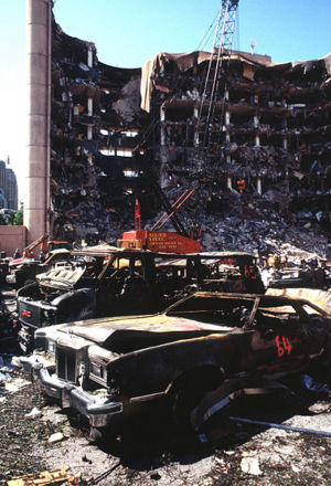 408px-Oklahomacitybombing-DF-ST-98-01356.jpg