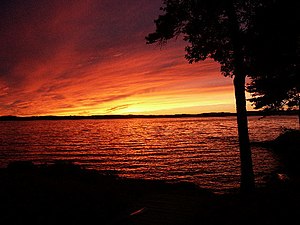 Winnipesaukee Sunset 8-28-2002 (JJH).jpg