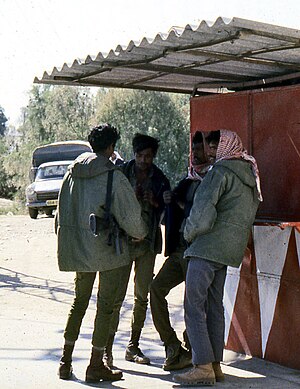 Israeli soldiers and Arabs.jpg